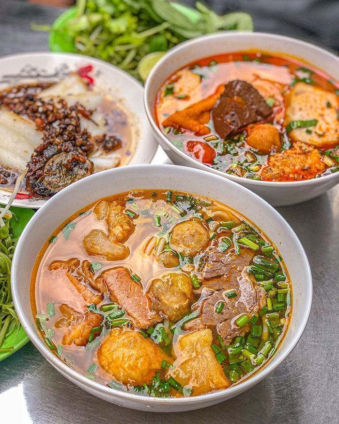 Quán bún bò ngon ở Huế - Mỹ Tâm