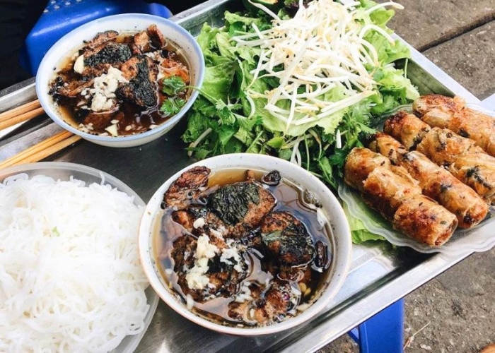 Quán bún chả ngon ở Hà Nội - Bún chả 41 là quán ăn quen thuộc đuối với người dân Hà Nội