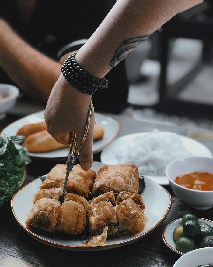 Quán nem cua bể ngon ở Hải Phòng - chợ Cát Bi