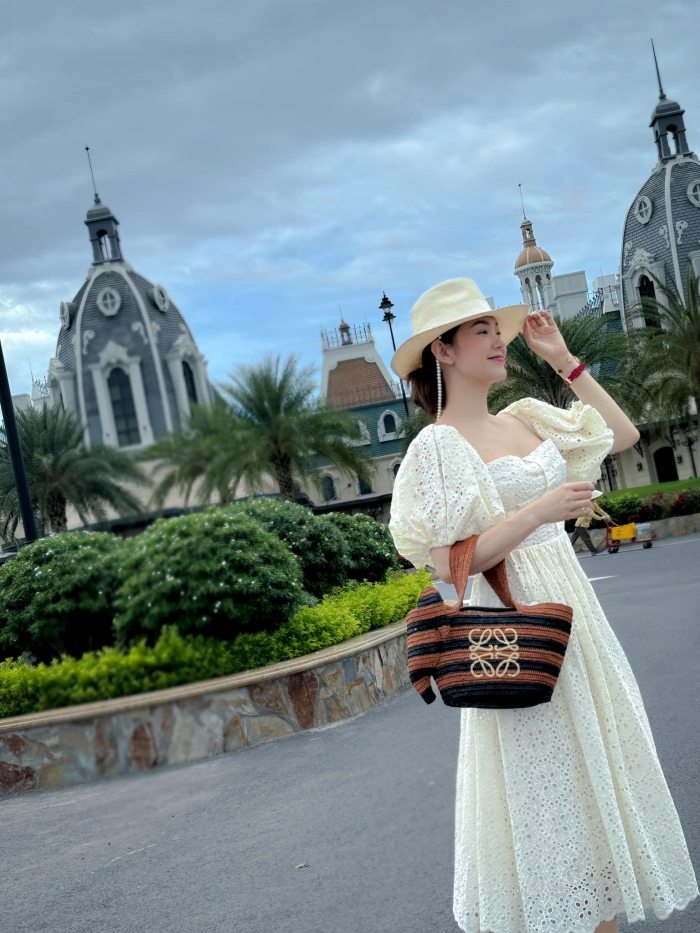 các sao Việt nghỉ hè