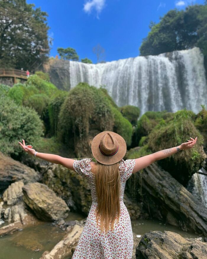 thác Voi Đà Lạt tọa lạc giữa khung cảnh núi rừng hùng vĩ