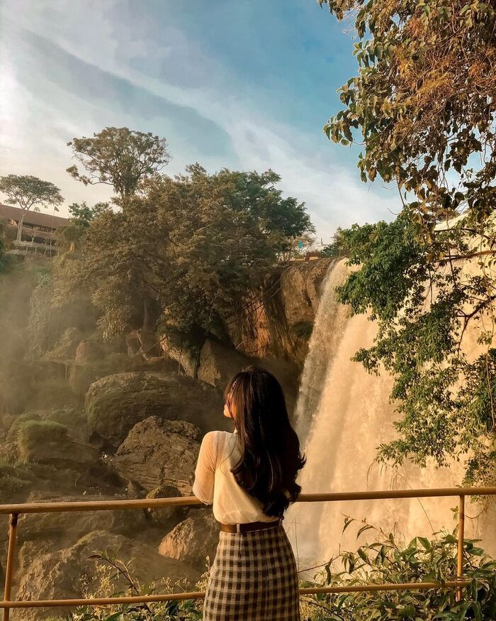 chiêm ngưỡng thác Voi Đà Lạt hùng vĩ