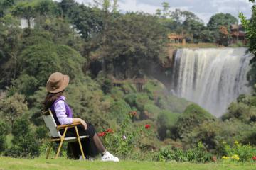 Mùa hè rủ hội cạ cứng đi giải nhiệt tại thác Voi Đà Lạt