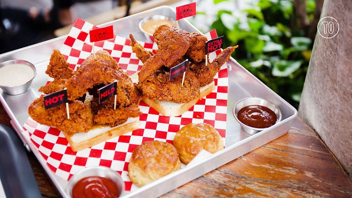 tiệm gà rán ngon nhất ở Bangkok