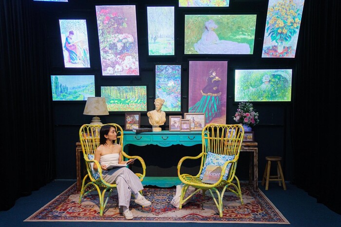 không gian đầy màu sắc tại triển lãm tháng 7 ở TP HCM 