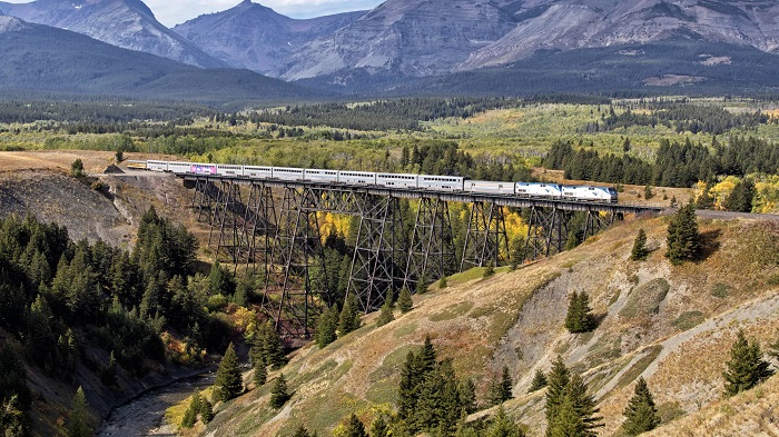 Amtrak’s Empire Builder là một trong những tuyến đường sắt Amtrak đẹp nhất bờ biển Thái Bình Dương