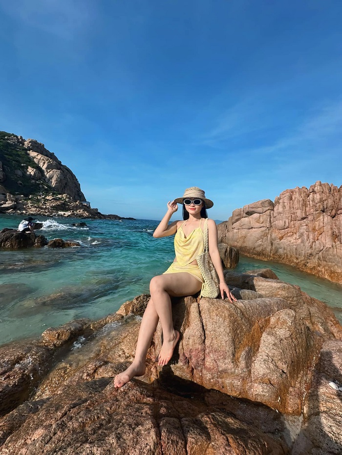 Tha hồ tạo dáng chụp ảnh tại đảo Hòn Rùa Vĩnh Hy Ninh Thuận Khánh Hoà