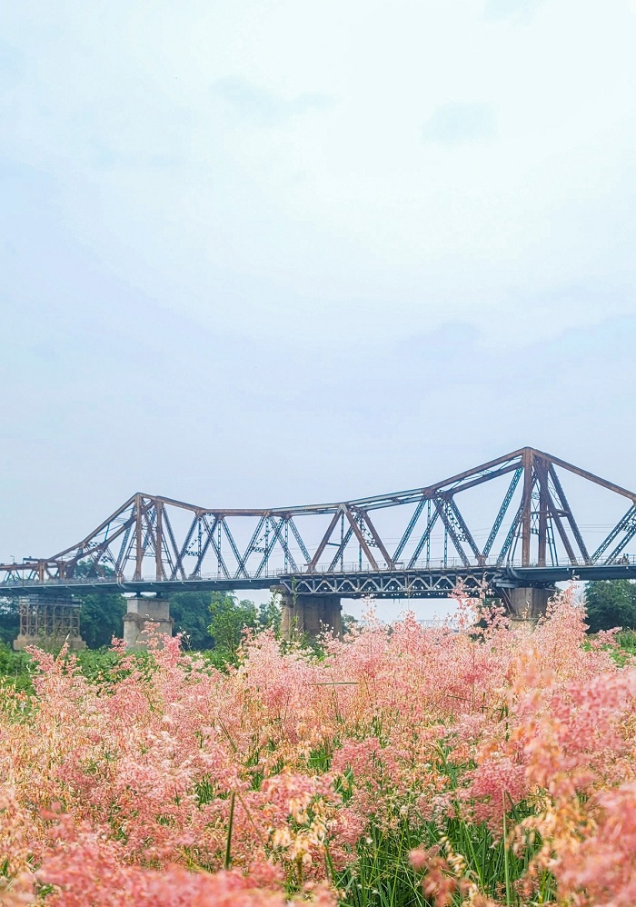 Cầu Long Biên cũng là điểm du lịch miễn phí ở Hà Nội không thể bỏ qua