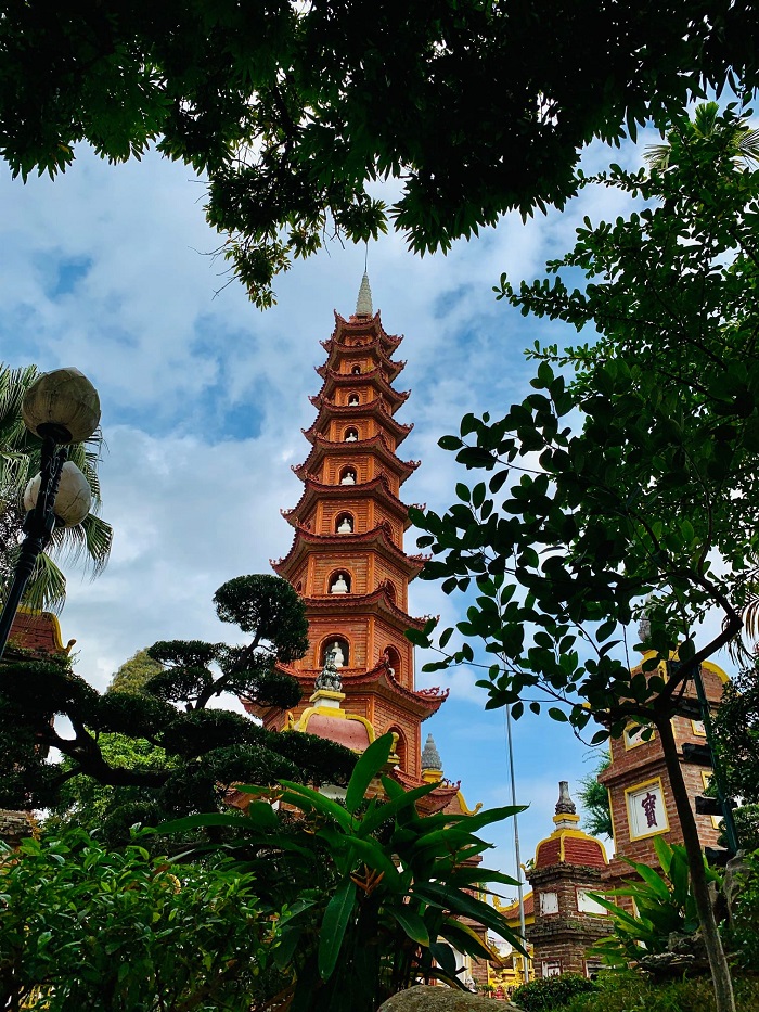 Chùa Trấn Quốc – Điểm du lịch miễn phí ở Hà Nội 