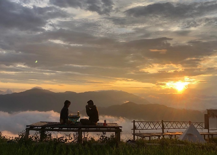 Tới Nà Bai cắm trại và tận hưởng vẻ đẹp đất trời khi Du lịch Vân Hồ Sơn La 