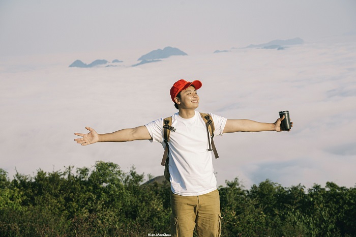 Săn mây tuyệt đẹp trên đỉnh Tò Bò khi du lịch Vân Hồ Sơn La
