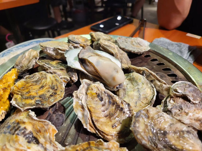 Hàu nướng chất lượng là món ăn rất được yêu thích tại Bành Hồ