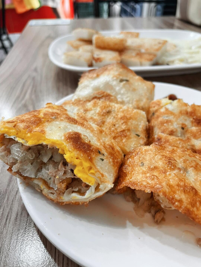 Bánh hành là món ăn vặt rất nên thử