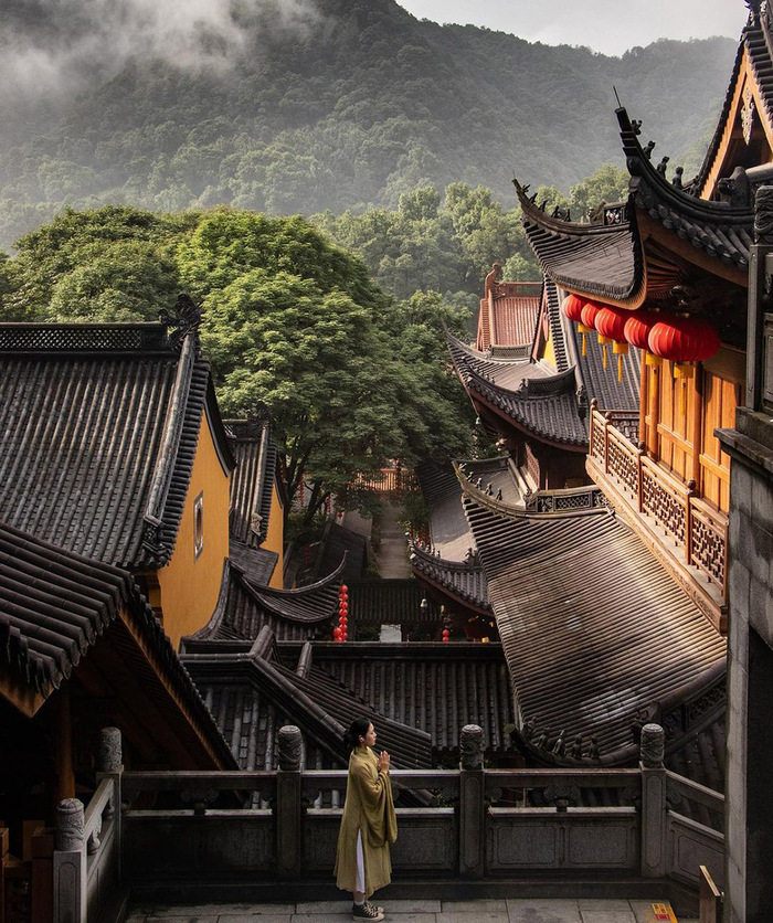 Khám phá đền Linh Ẩn cùng cẩm nang du lịch Hàng Châu Trung Quốc