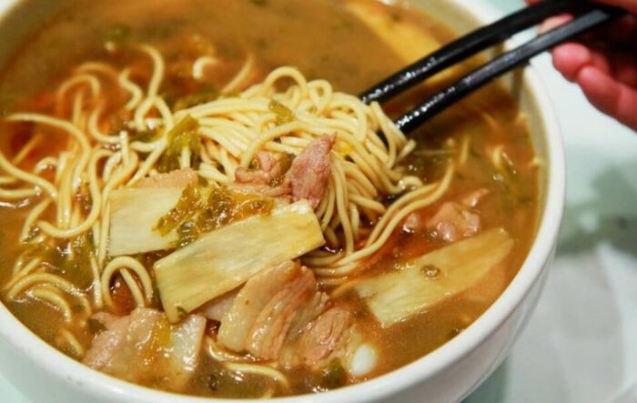 thưởng thức Mì Pian Er Chuan cùng cẩm nang du lịch Hàng Châu Trung Quốc