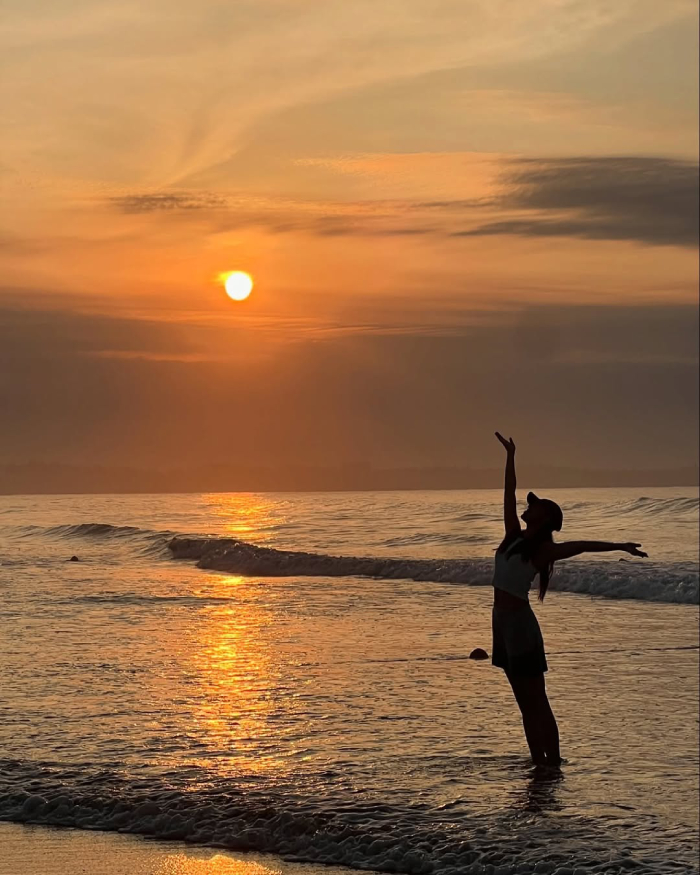 Hoàng hôn tuyệt đẹp trên bãi biển