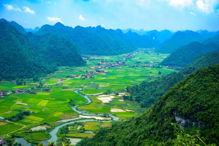 Sự yên bình và tráng lệ của núi rừng bản làng tại Lạng Sơn