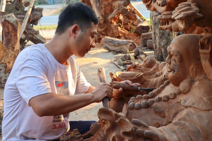 Cẩm nang du lịch Lương Sơn Hoà Bình Phú Thọ: Ghé thăm Làng nghề gỗ lũa Lâm Sơn