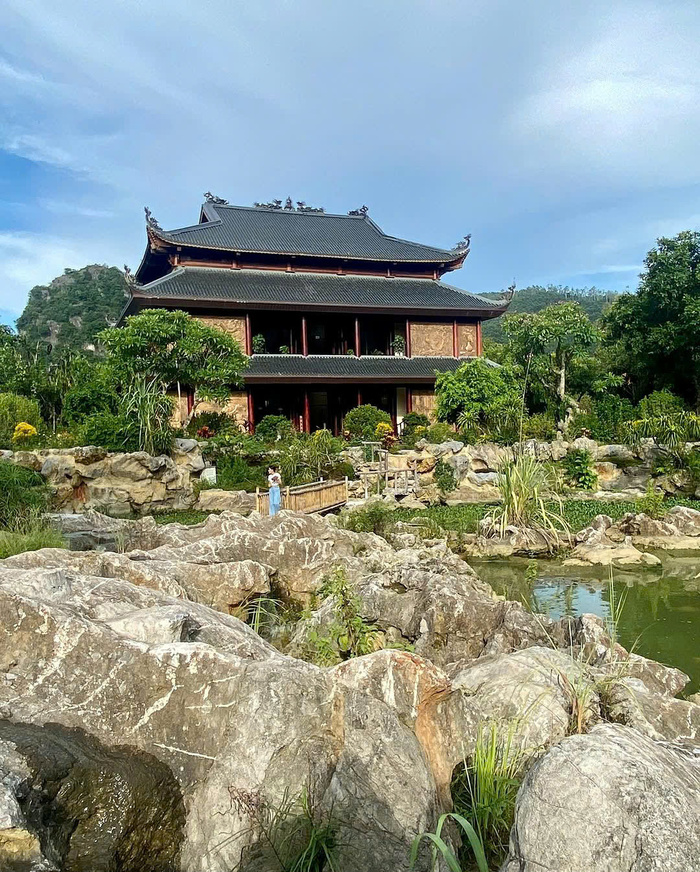 Cẩm nang du lịch Lương Sơn Hoà Bình Phú Thọ: Du lịch Hồ đá cổ Thiên Long