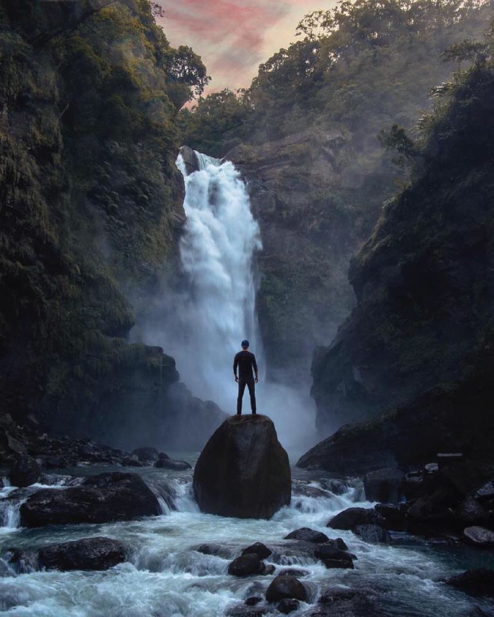 Thác Xiaowulai chứng minh sự nhỏ bé của con người trước thiên nhiên