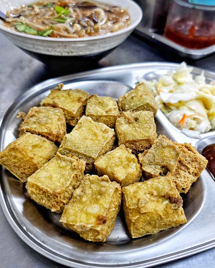 Tàu hũ được bán ngập tràn đường phố