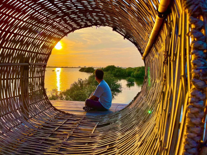 Chiếc vòng tre khổng lồ trở thành điểm check-in được nhiều người yêu thích