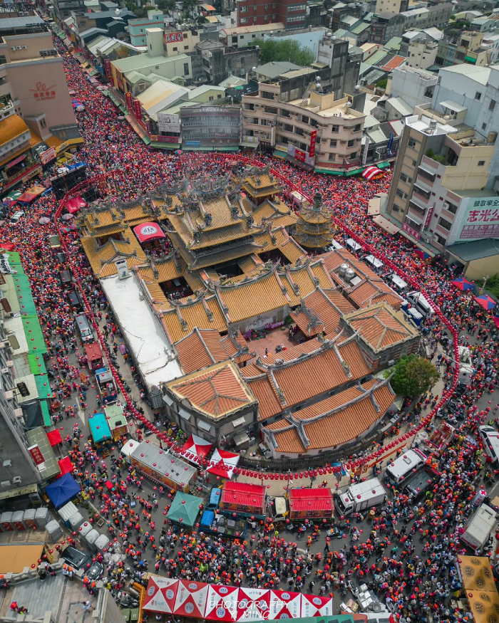 Chùa Vân Lâm với kiến trúc đồ sộ và dòng người chiêm bái nô nức
