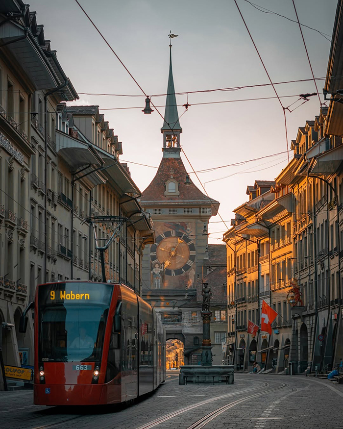 Du lịch cầu Untertor Brucke châu Âu vào tháng 7 