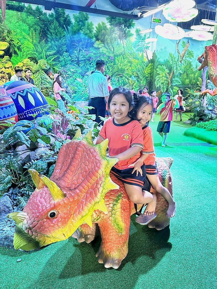 Check-in ở công viên khủng long JPark TP HCM