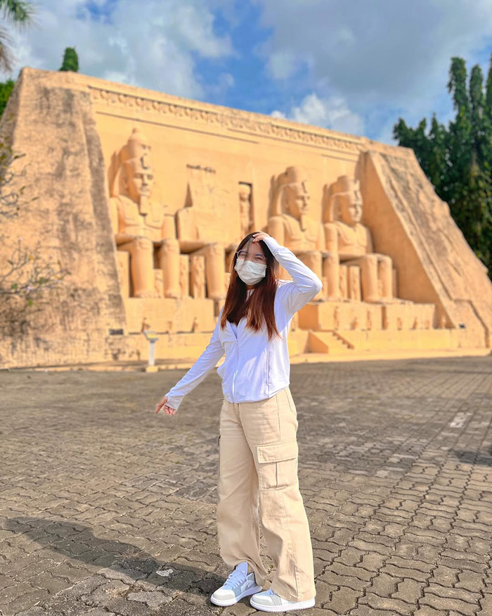 Trải nghiệm ánh sáng về đêm cực kỳ ấn tượng tại công viên mini Siam Thái Lan