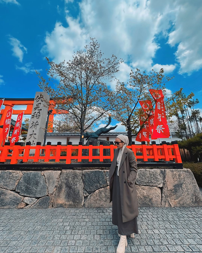 Mùa xuân (Tháng 3 - Tháng 5): Ấm áp và sắc hồng anh đào