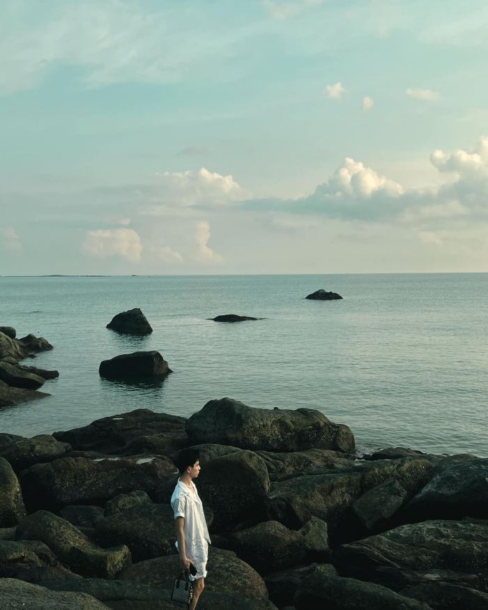 kinh nghiệm du lịch biển Thiên Cầm Hà Tĩnh Hòn Én