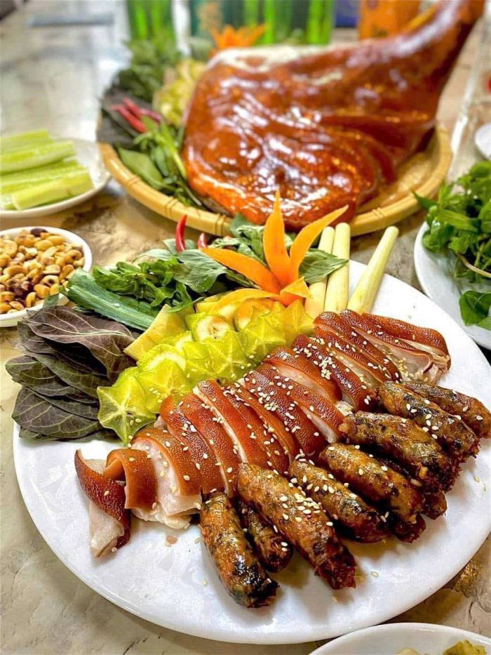 kinh nghiệm du lịch biển Thiên Cầm Hà Tĩnh thịt dê