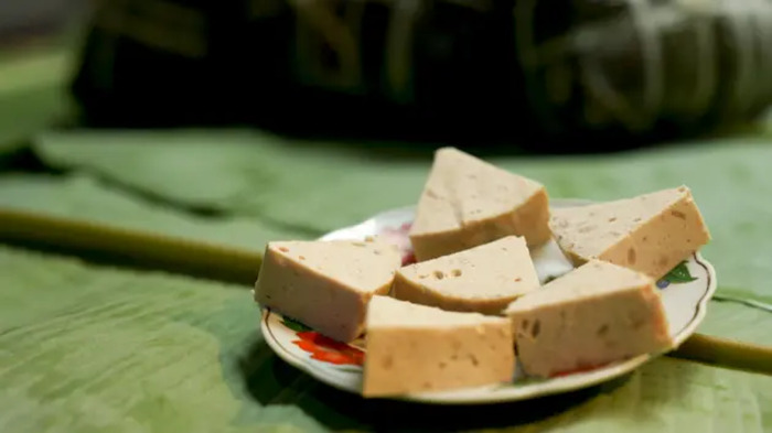 Món ăn đặc sản Đan Phượng Hà Nội: Giò lụa Tân Hội