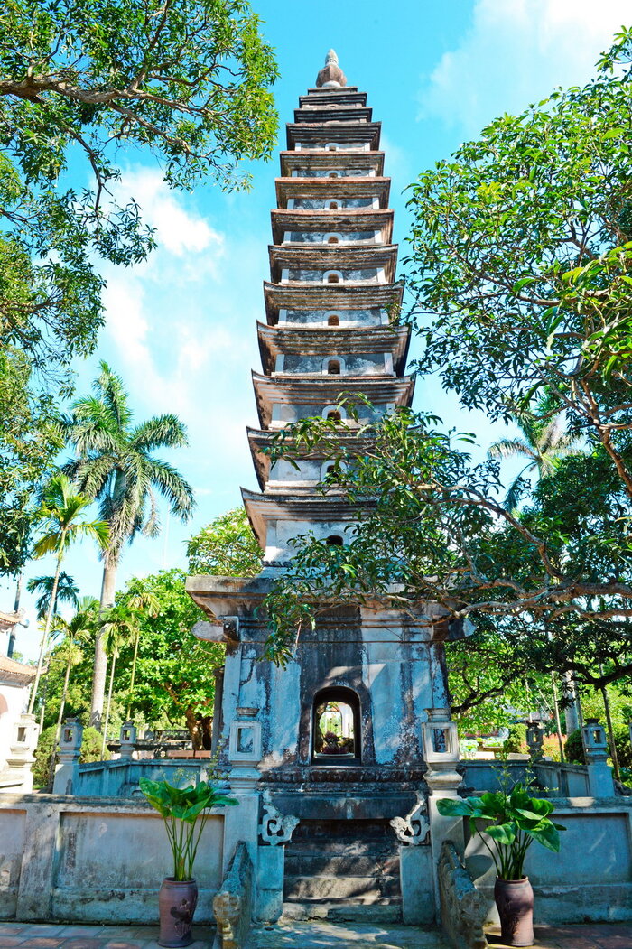 Viếng thăm các ngôi chùa linh thiêng ở Nam Định Ninh Bình - Chùa Tháp Phổ Minh
