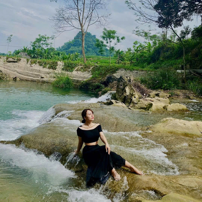 Tham quan, vui chơi ở thác Trăng Hòa Bình Phú Thọ