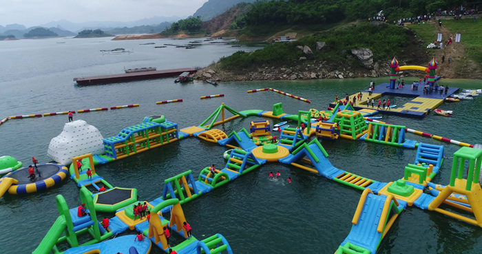 Du lịch vịnh Ngòi Hoa Hòa Bình Phú Thọ - Vui chơi ở công viên nước