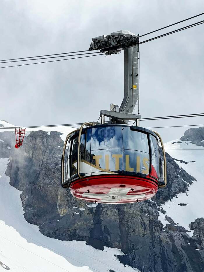 Chinh phục núi Titlis tại làng thiên thần Engelberg Thụy Sĩ