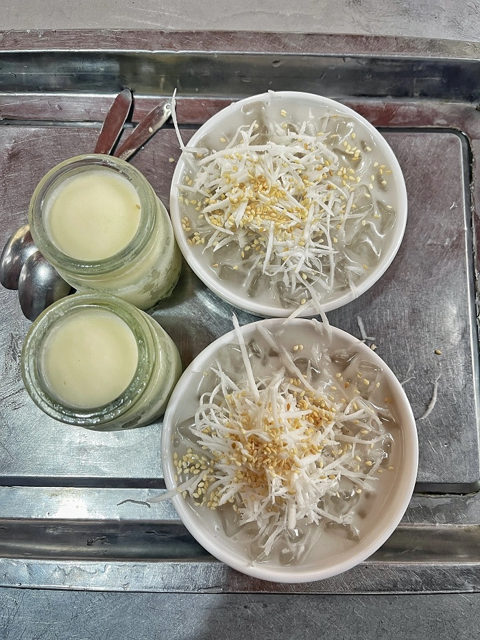 Top những điều nhất định phải làm khi tới Hạ Long là thưởng thức sữa chua trân châu