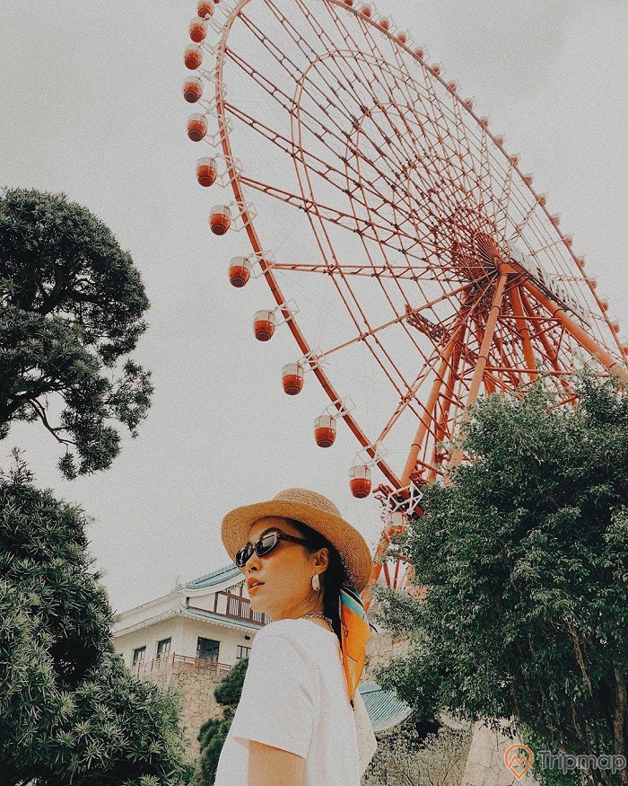 Top những điều nhất định phải làm khi tới Hạ Long là ngắm hoàng hôn từ Vòng quay mặt trời