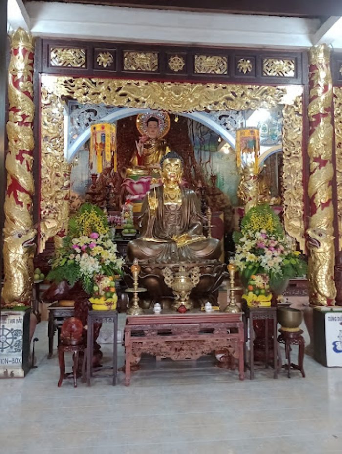 lăng chùa Thiên Ấn phía trong lăng chùa Thiên Ấn phía trong