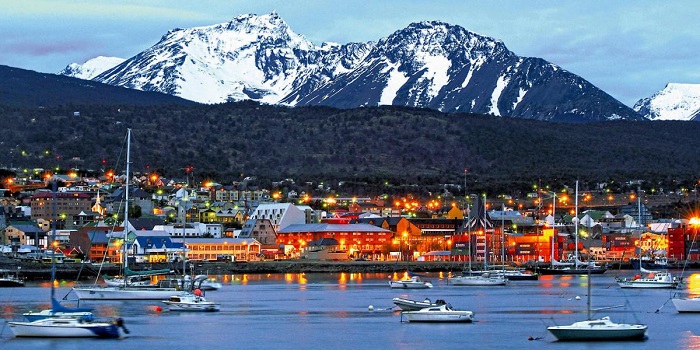 Với những ngọn núi cao chót vót, Ushuaia chính là điểm đến hàng đầu trong chuyến du lịch Argentina của bạn