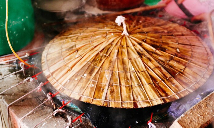 quy trình làng bánh tráng Thuận Hưng sản xuất ra sản phẩm bánh tráng thủ công