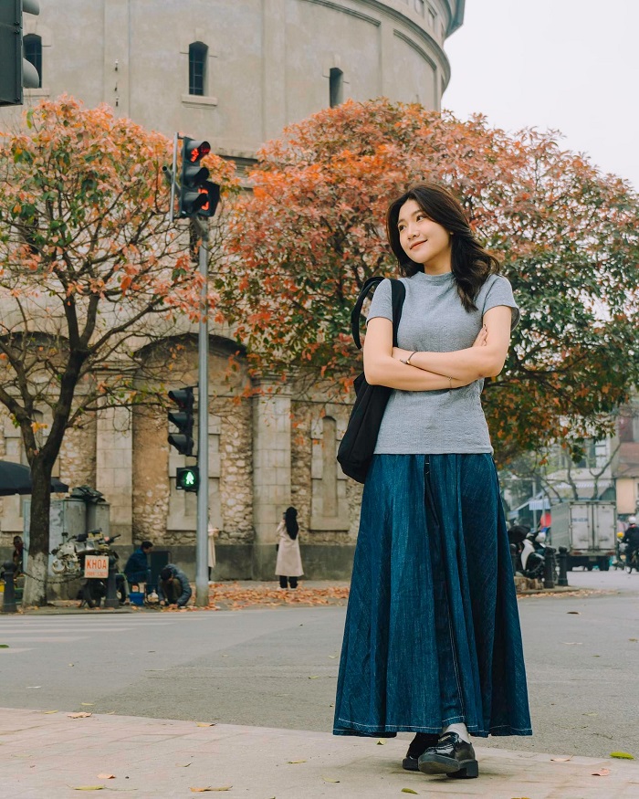 Bốt Hàng Đầu nằm ở đoạn giao thoa phố Phan Đình Phùng Hà Nội với nhiều con phố khác