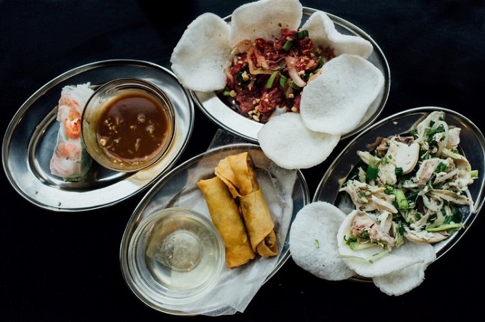 Nếu bạn đang tìm kiếm quán ăn Việt nổi tiếng ở Montreal, hãy ghé Cafeden với những món ăn tuyệt hảo