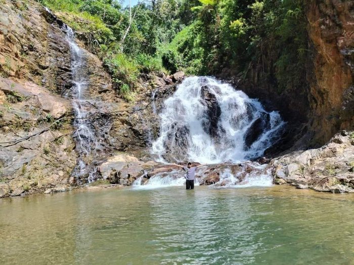 Thác R’cung Quảng Nam 