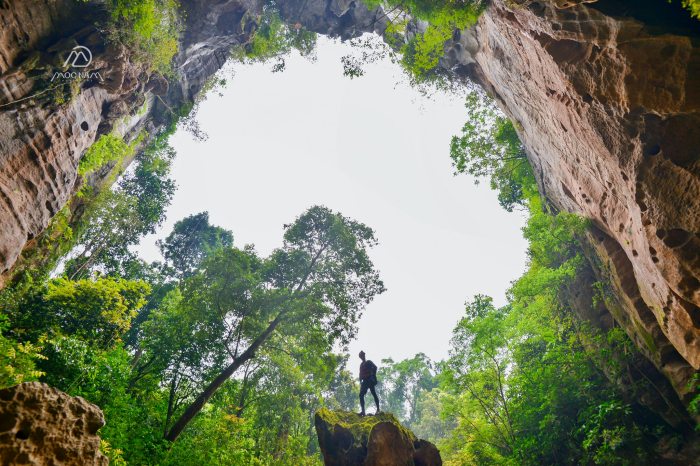 thung lũng Sinh Tồn - hang Thủy Cung Quảng Bình
