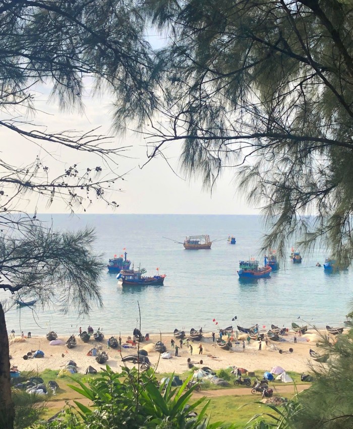 di chuyển đến làng chài Vịnh Mốc thuận tiện