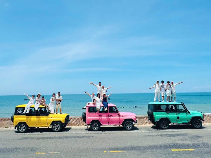 bãi biển đẹp ngay gần đồi cát trắng