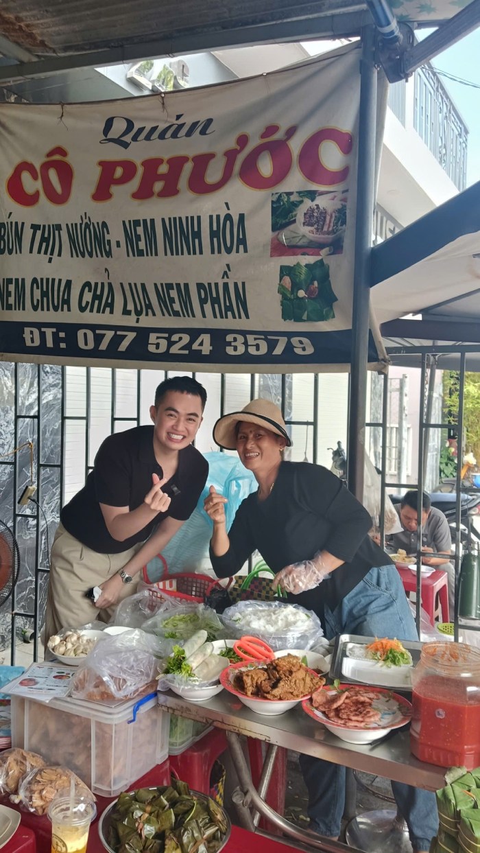 quán nem nướng cô phước ngon ở nha trang